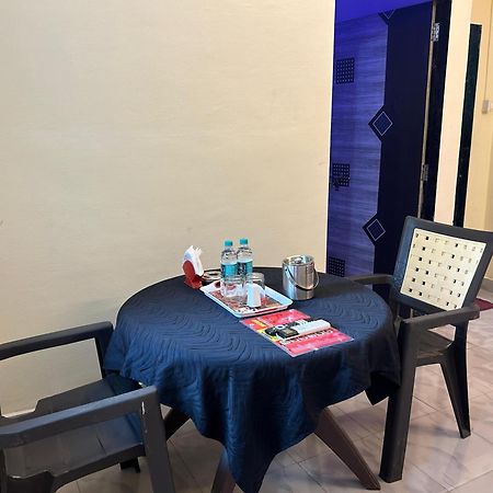 דמאן Hotel Jampore Inn מראה חיצוני תמונה
