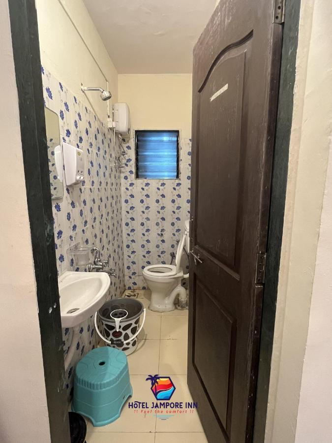 דמאן Hotel Jampore Inn מראה חיצוני תמונה